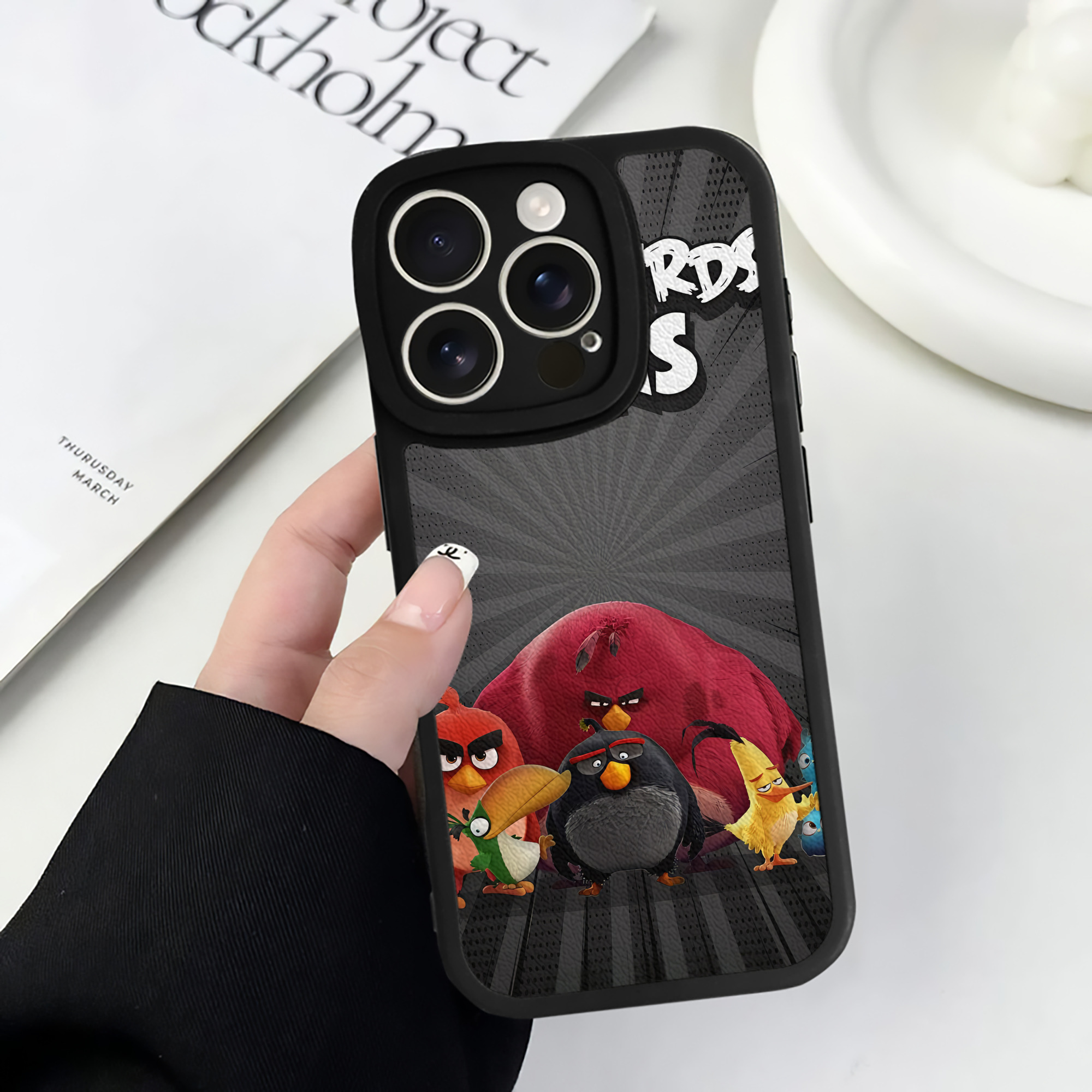 （画像用） Angry Birds アングリーバード 【iPhone 16シリーズ対応】シリコンスマホケース（レザー調） 材質：シリコン